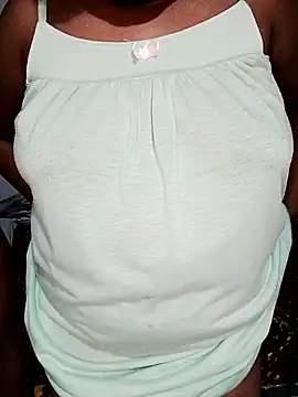 Snapshot of Lovely_WINDI chatting on 5, 11, 2025 Lovely WINDI online show from 5, 11, 2025