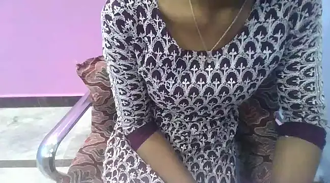 Snapshot of Leoni_G chatting on 8, 3, 2025 Leoni G online show from 8, 3, 2025