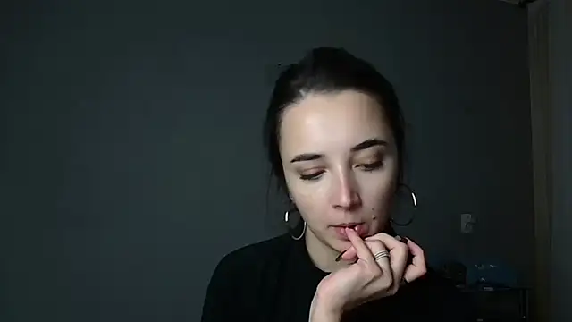 Eva Gloryy online show from 26, 11, 2025