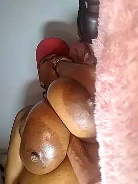 Snapshot of bubblendz1988 chatting on 28, 11, 2025 bubblendz1988 online show from 28, 11, 2025