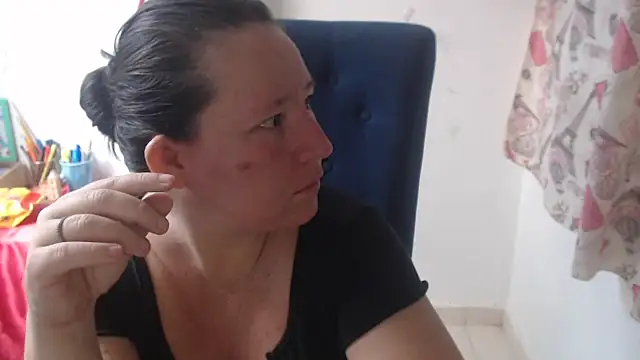 Yohis Kiut25 online show from 18, 3, 2026