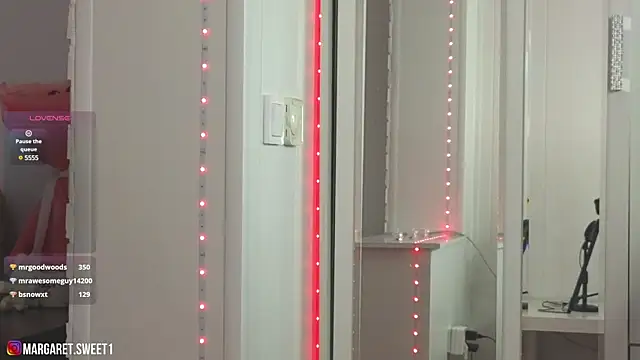 Snapshot of MargaretSweet1 chatting on 7, 2, 2025 MargaretSweet1 online show from 7, 2, 2025