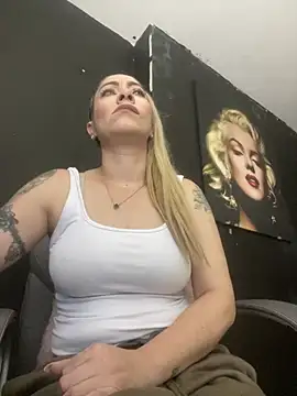 viktoria davis  online show from 7, 3, 2026