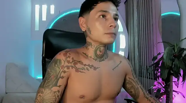 Snapshot of tattokoi chatting on 11, 3, 2025 tattokoi online show from 11, 3, 2025