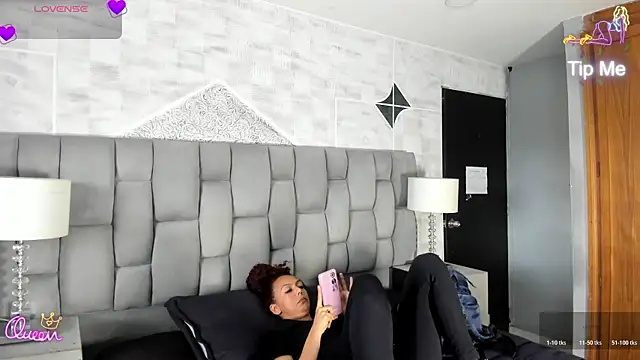 Snapshot of DalayMoore chatting on 23, 5, 2026 DalayMoore online show from 23, 5, 2026