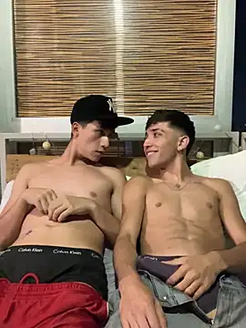 Snapshot of TusBellakitos chatting on 7, 2, 2025 TusBellakitos online show from 7, 2, 2025