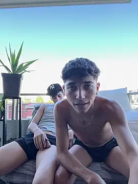 Snapshot of TusBellakitos chatting on 24, 2, 2025 TusBellakitos online show from 24, 2, 2025