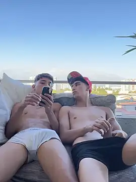 Snapshot of TusBellakitos chatting on 10, 3, 2025 TusBellakitos online show from 10, 3, 2025