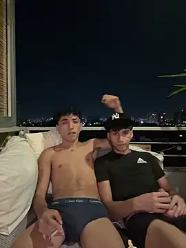 Snapshot of TusBellakitos chatting on 12, 3, 2025 TusBellakitos online show from 12, 3, 2025