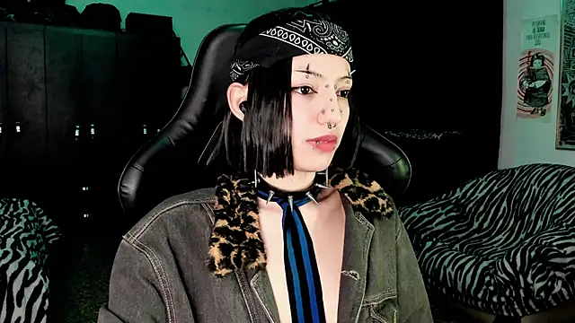 roxy toxic online show from 19, 12, 2025