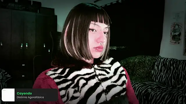 Snapshot of roxy_toxic chatting on 21, 5, 2026 roxy toxic online show from 21, 5, 2026