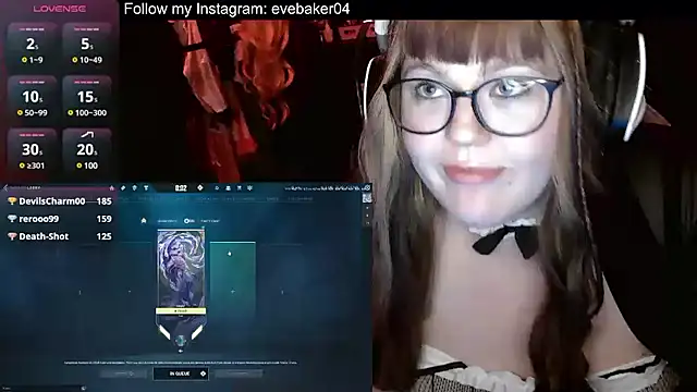 Snapshot of EveBaker04 chatting on 14, 3, 2025 EveBaker04 online show from 14, 3, 2025