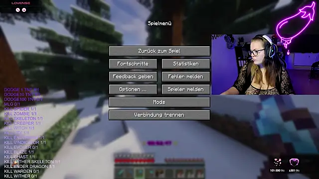 Snapshot of EveBaker04 chatting on 11, 10, 2025 EveBaker04 online show from 11, 10, 2025