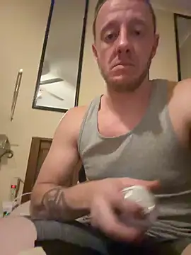 Snapshot of biggzee6 chatting on 13, 2, 2026 biggzee6 online show from 13, 2, 2026