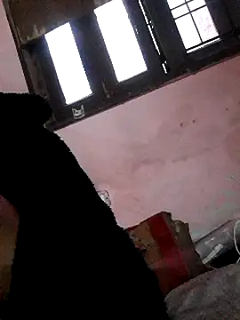 MMEENAJII online show from 17, 1, 2025