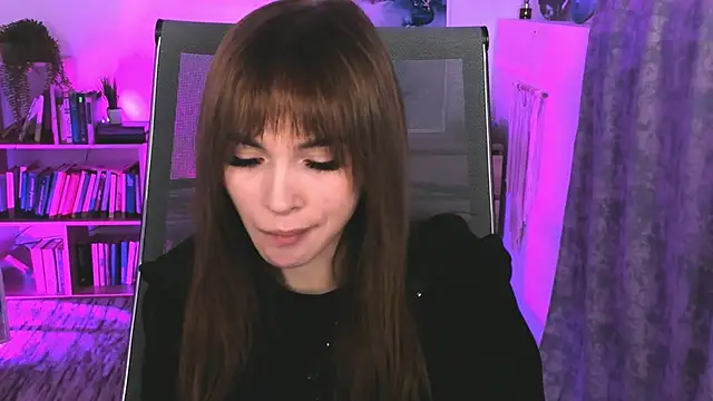 DakotaaJohnnson online show from 21, 2, 2025