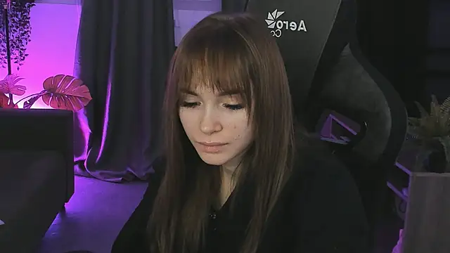 DakotaaJohnnson online show from 25, 2, 2025