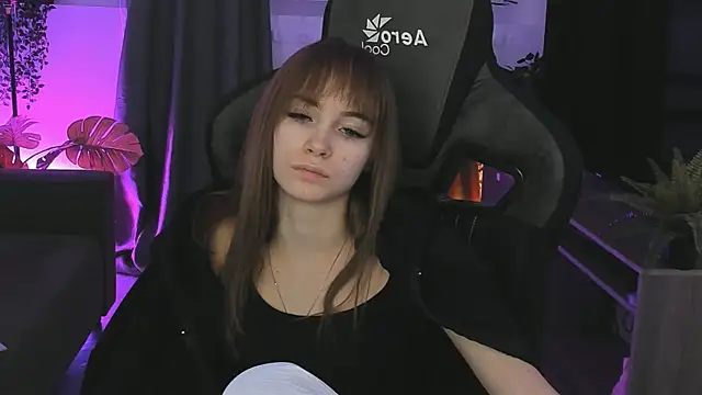 DakotaaJohnnson online show from 26, 2, 2025