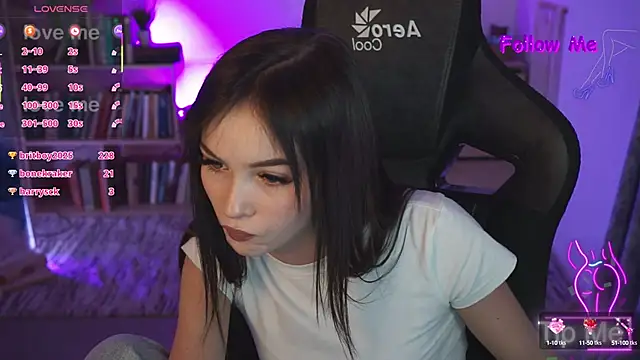 DakotaaJohnnson online show from 22, 3, 2025