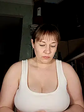 Snapshot of Marlyn_Martie chatting on 5, 2, 2025 Marlyn Martie online show from 5, 2, 2025