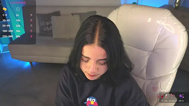 Nicole Foxx  online show from 7, 3, 2026