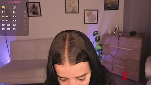 Nicole Foxx  online show from 8, 4, 2026