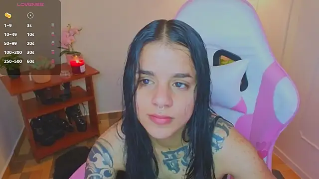 Nicole Foxx  online show from 16, 7, 2026