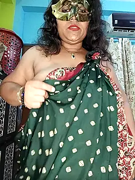 Snapshot of hevensex143 chatting on 21, 5, 2026 hevensex143 online show from 21, 5, 2026