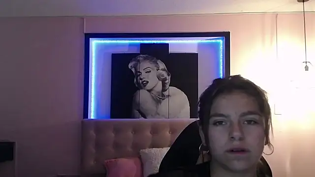 Kitten Cam online show from 30, 1, 2025