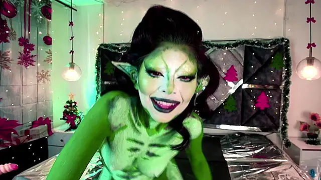 Snapshot of MysticMature chatting on 1, 12, 2025 MysticMature online show from 1, 12, 2025