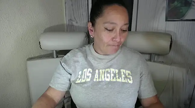 Snapshot of JULIANAWET69 chatting on 14, 2, 2025 JULIANAWET69 online show from 14, 2, 2025