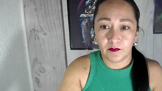 Snapshot of JULIANAWET69 chatting on 16, 10, 2025 JULIANAWET69 online show from 16, 10, 2025