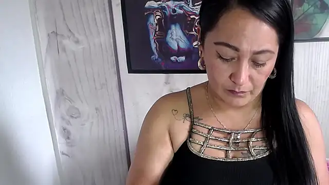 Snapshot of JULIANAWET69 chatting on 10, 11, 2025 JULIANAWET69 online show from 10, 11, 2025