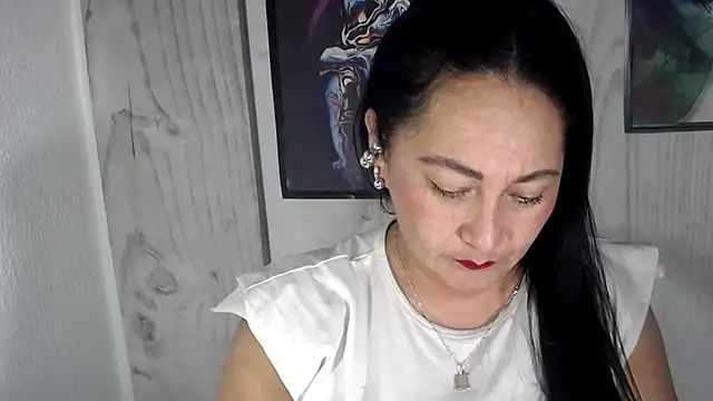 Snapshot of JULIANAWET69 chatting on 21, 11, 2025 JULIANAWET69 online show from 21, 11, 2025