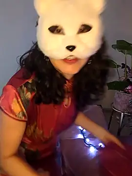 GinnyDelice online show from 3, 3, 2025