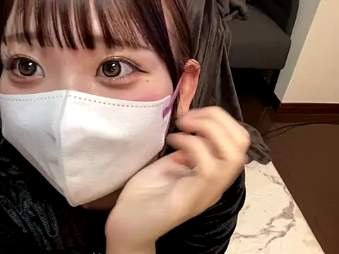 Snapshot of shina_mo_n_ch chatting on 17, 11, 2025 shina mo n ch online show from 17, 11, 2025