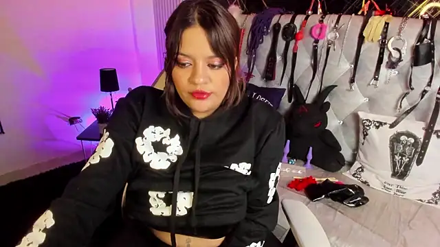 victoria  floyd online show from 10, 1, 2026