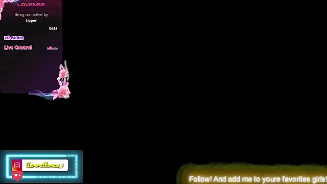 Snapshot of Aurora_thomas__1 chatting on 2, 2, 2025 Aurora thomas 1 online show from 2, 2, 2025