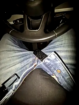 Nzino1983 online show from 18, 4, 2026