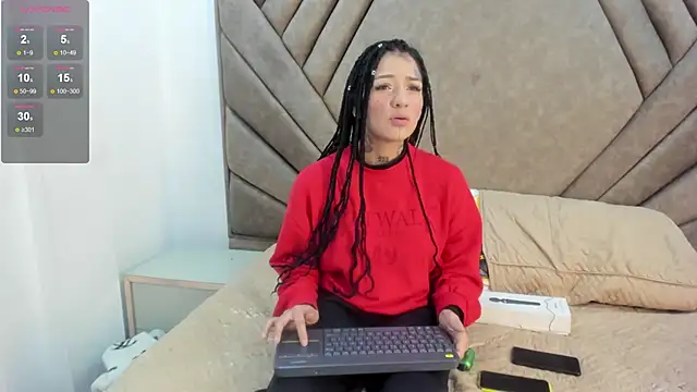 Snapshot of Molly_bishop chatting on 3, 2, 2025 Molly bishop online show from 3, 2, 2025