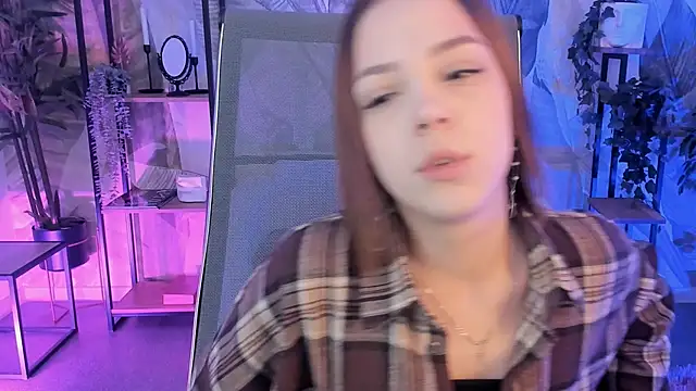 Snapshot of PamBeesly chatting on 29, 10, 2025 PamBeesly online show from 29, 10, 2025