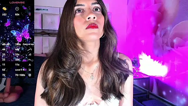 Snapshot of emili_clark chatting on 27, 11, 2025 emili clark online show from 27, 11, 2025