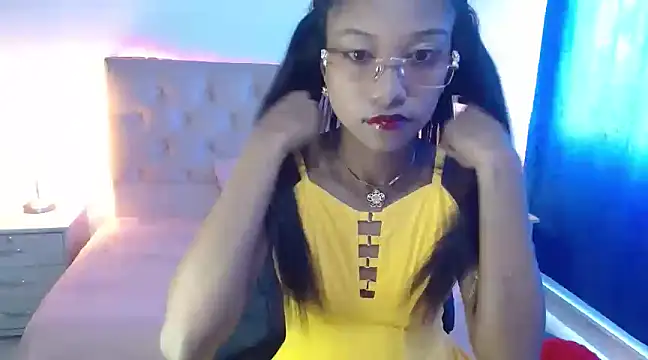 LITTLEDOLLHOT online show from 31, 1, 2025