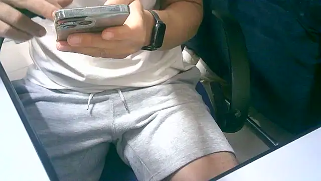 Snapshot of Greeneyes0820 chatting on 27, 11, 2025 Greeneyes0820 online show from 27, 11, 2025