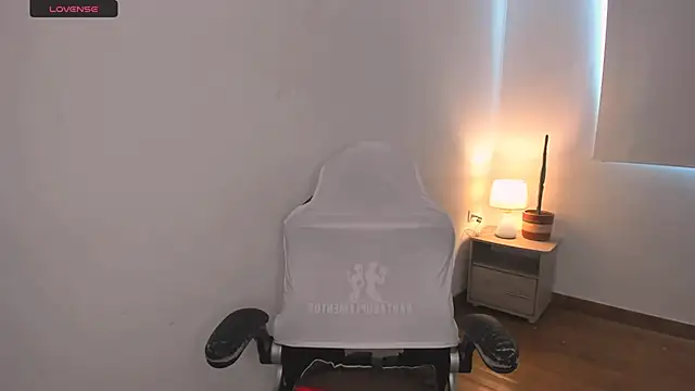 brithany olson25 online show from 28, 2, 2025