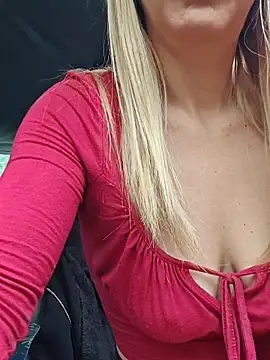 Snapshot of SweetyNinaOff1 chatting on 22, 2, 2026 SweetyNinaOff1 online show from 22, 2, 2026