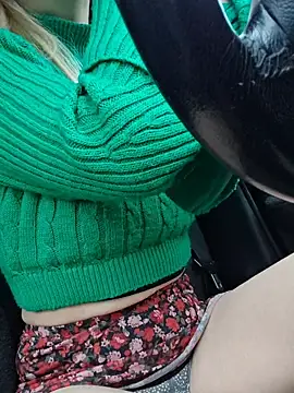 SweetyNinaOff1 online show from 11, 3, 2026