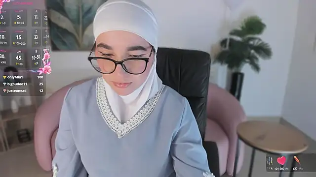 Ayha khalaf online show from 18, 9, 2025