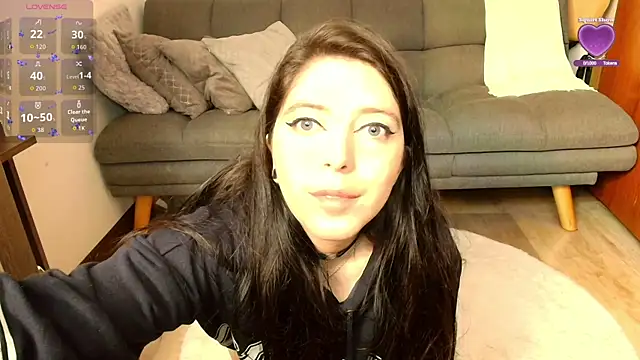 Snapshot of love_sharol_ chatting on 7, 7, 2026 love sharol online show from 7, 7, 2026