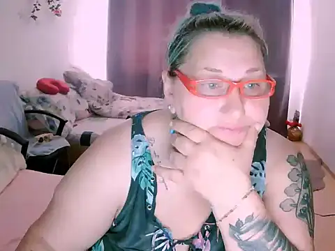 Snapshot of mayamayx chatting on 2, 7, 2026 mayamayx online show from 2, 7, 2026